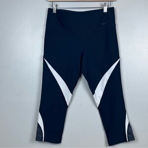 Nike Women's Dri-Fit Power Legend Capri Leggings 833326-010 Size M; Active, Yoga